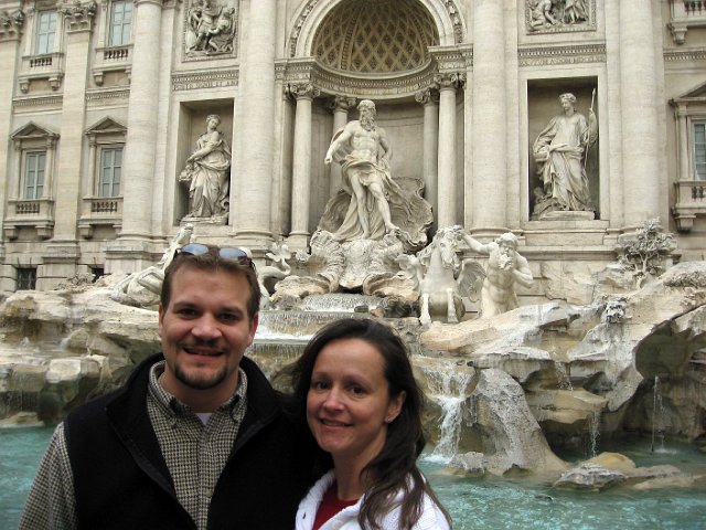 Trevi Fountain-09.JPG